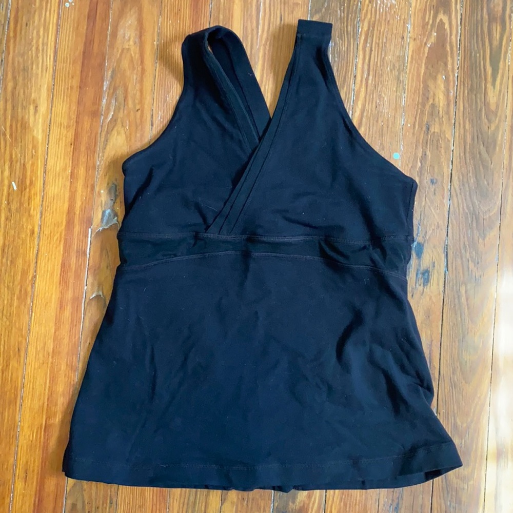 Lululemon black tank v neck built in bra 4